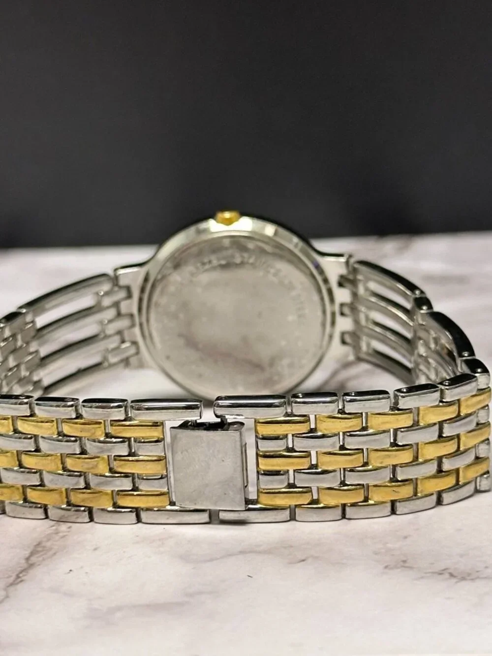 Manhattan Watch Women Two Tone Silver Gold White Dial New Battery 9 Inch
